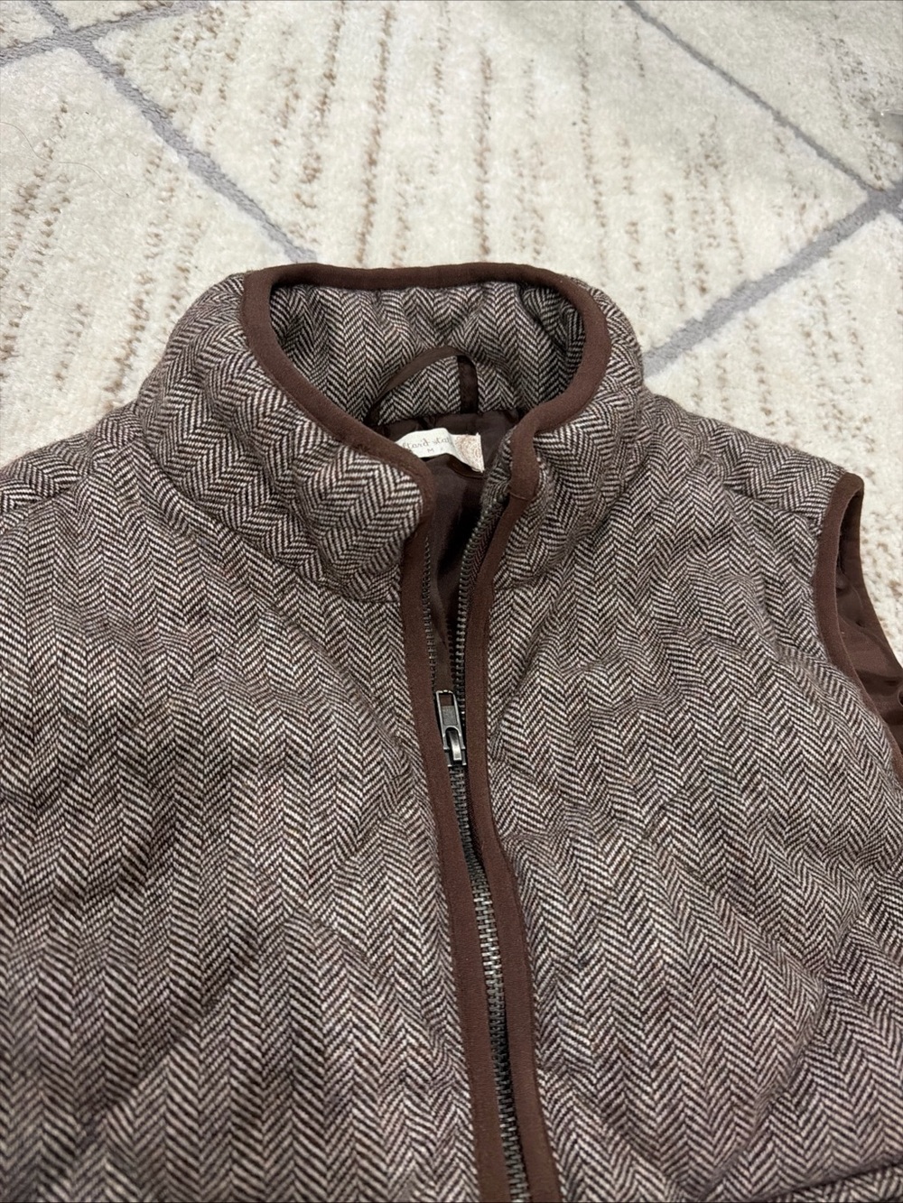 Altar’d State Brown Herringbone Quilted Vest Women’s Size Medium Tweed Puffer